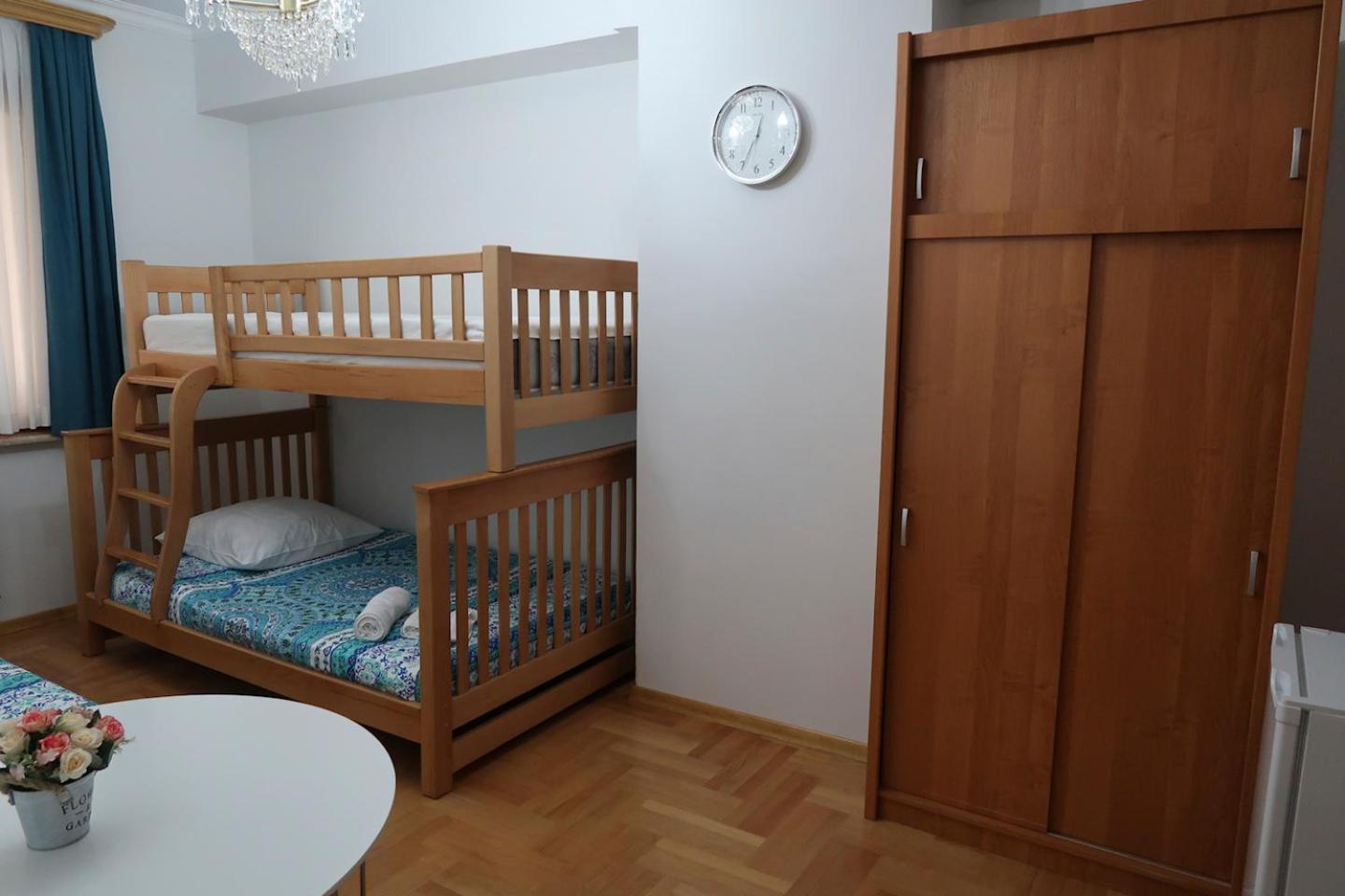 Guest House Merci ティビリシ エクステリア 写真